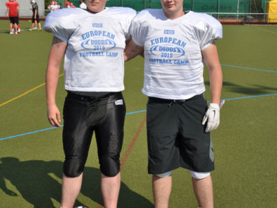 Jugendspieler beim DODDS European Football Camp in Ansbach erfolgreich